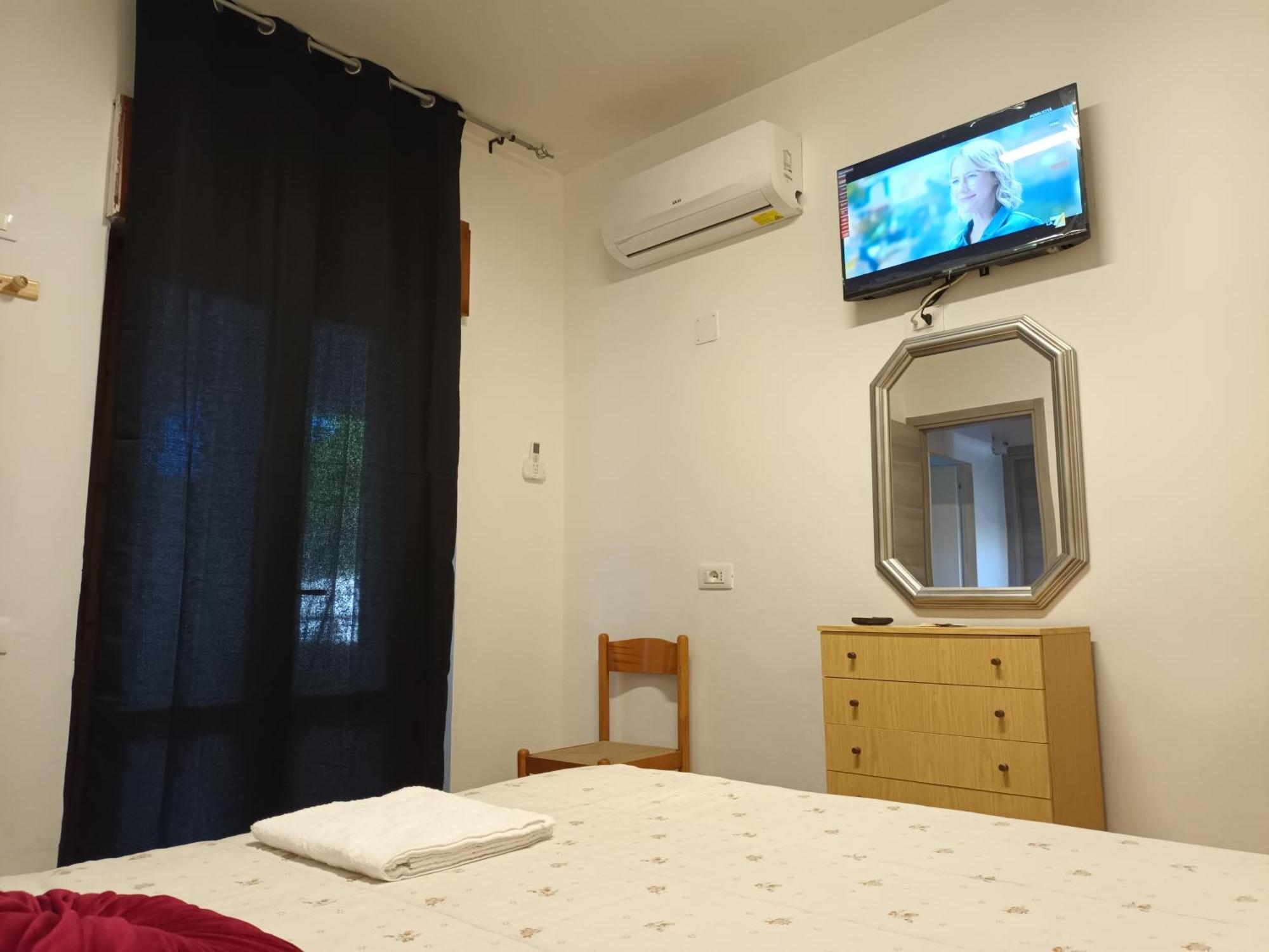 Levante Rooms Scalea Bagian luar foto
