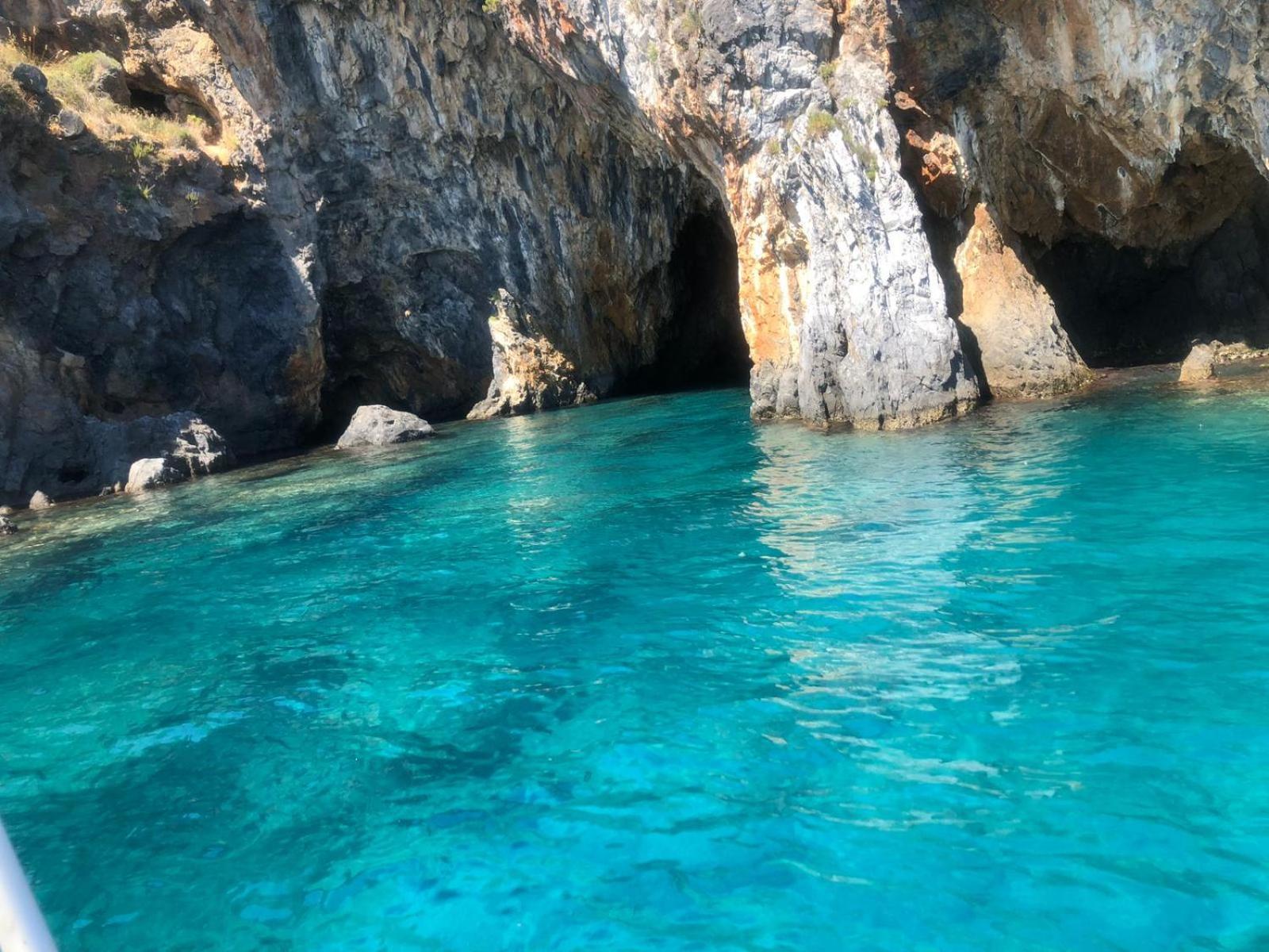 Levante Rooms Scalea Bagian luar foto