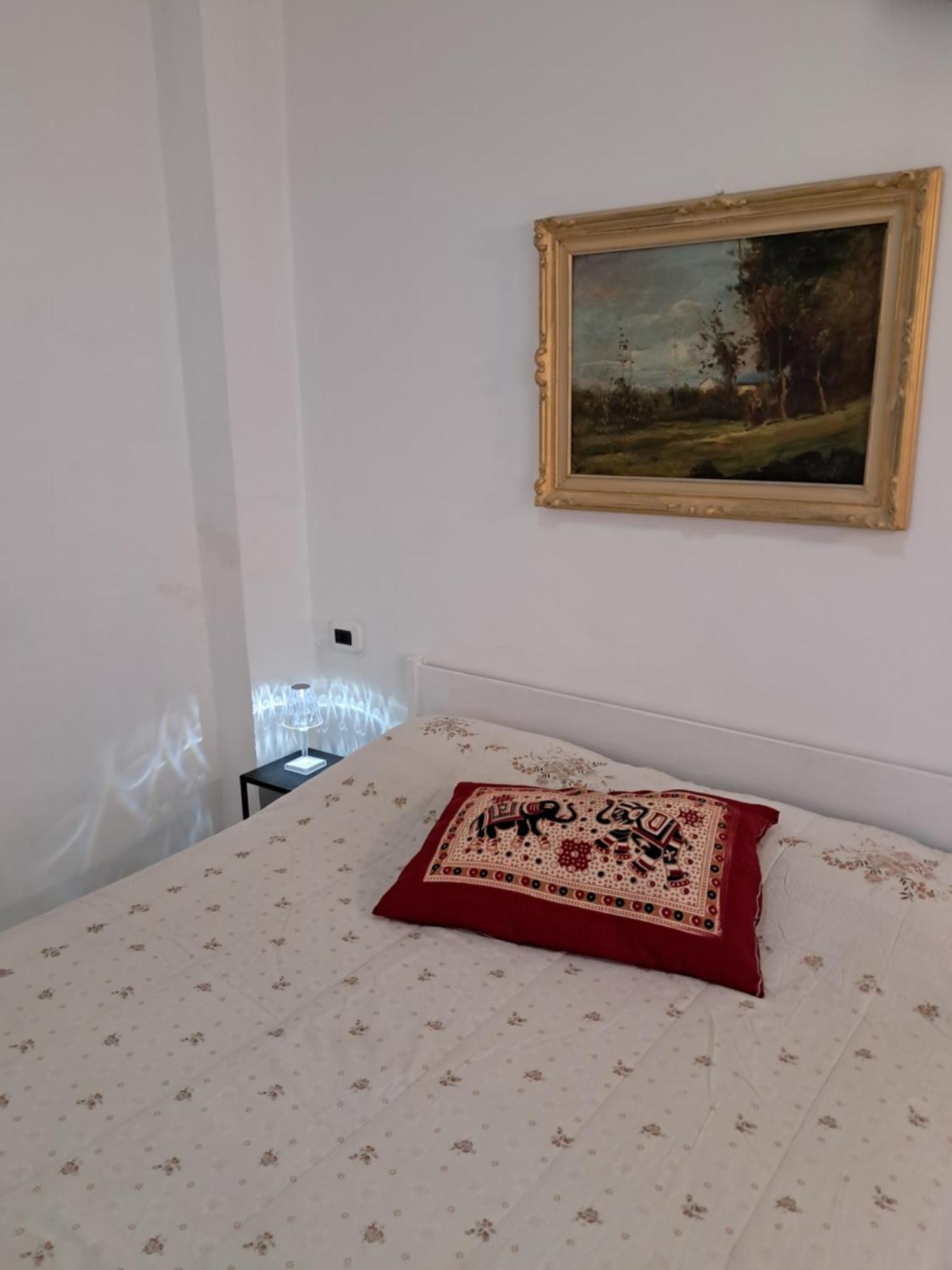 Levante Rooms Scalea Ruang foto