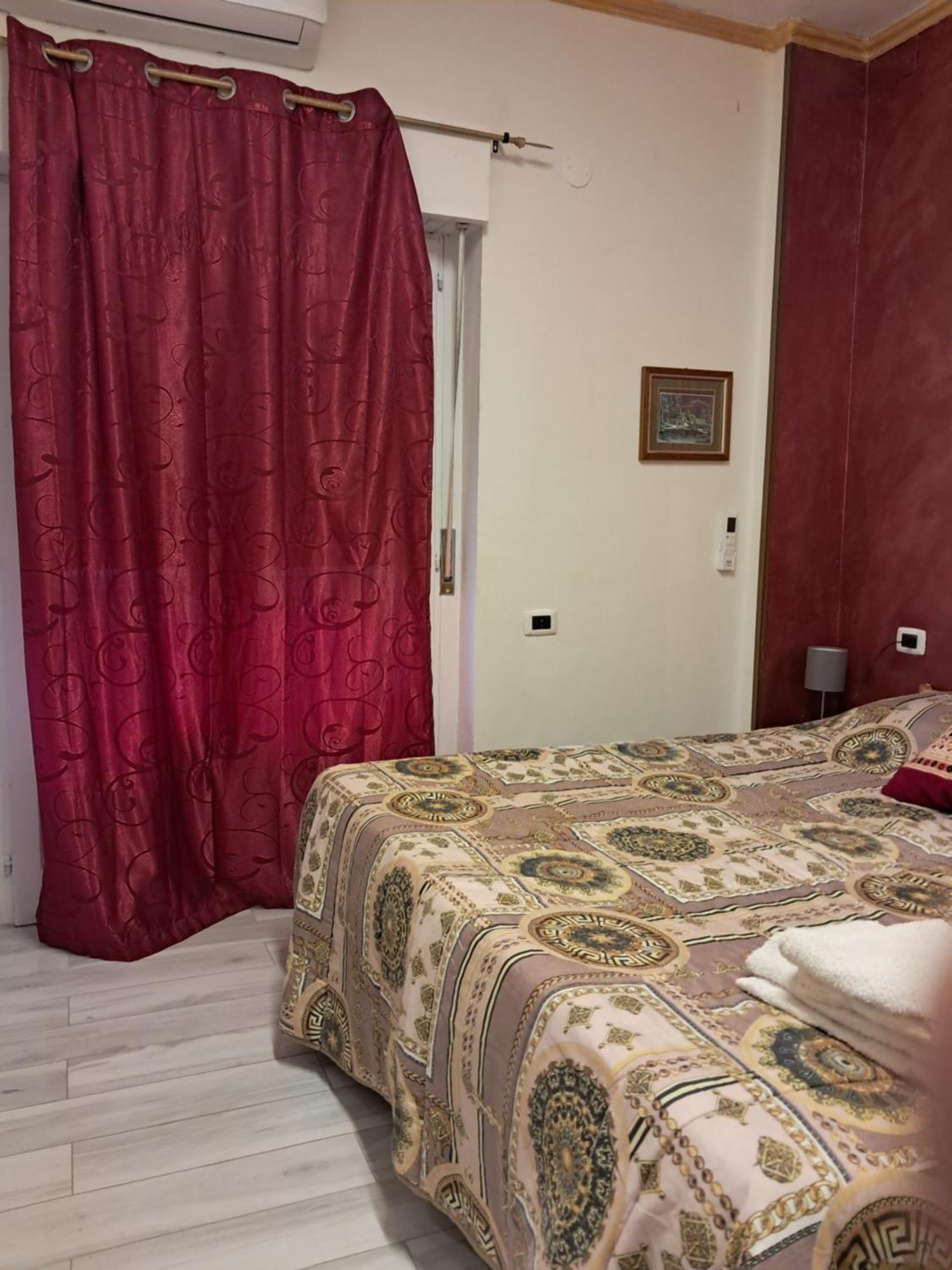 Levante Rooms Scalea Bagian luar foto